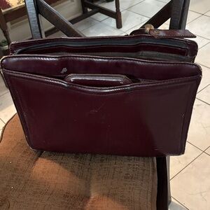 Elegant Burgundy Leather Men's Bag